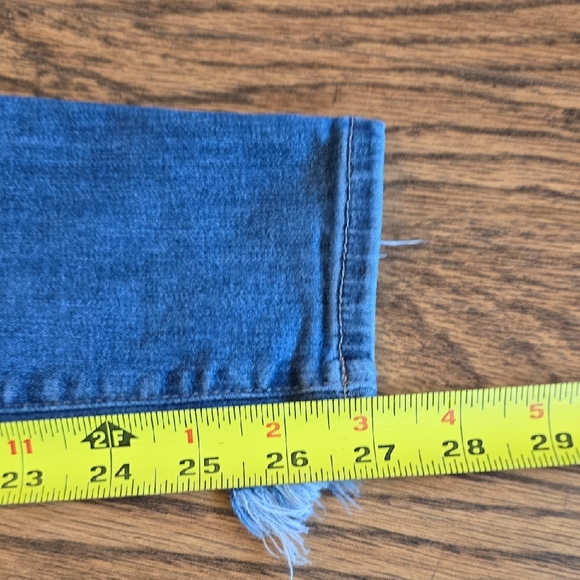 Lucky Brand Distressed Skinny Jeans - Women's Size 6/28 - Picture 9 of 10